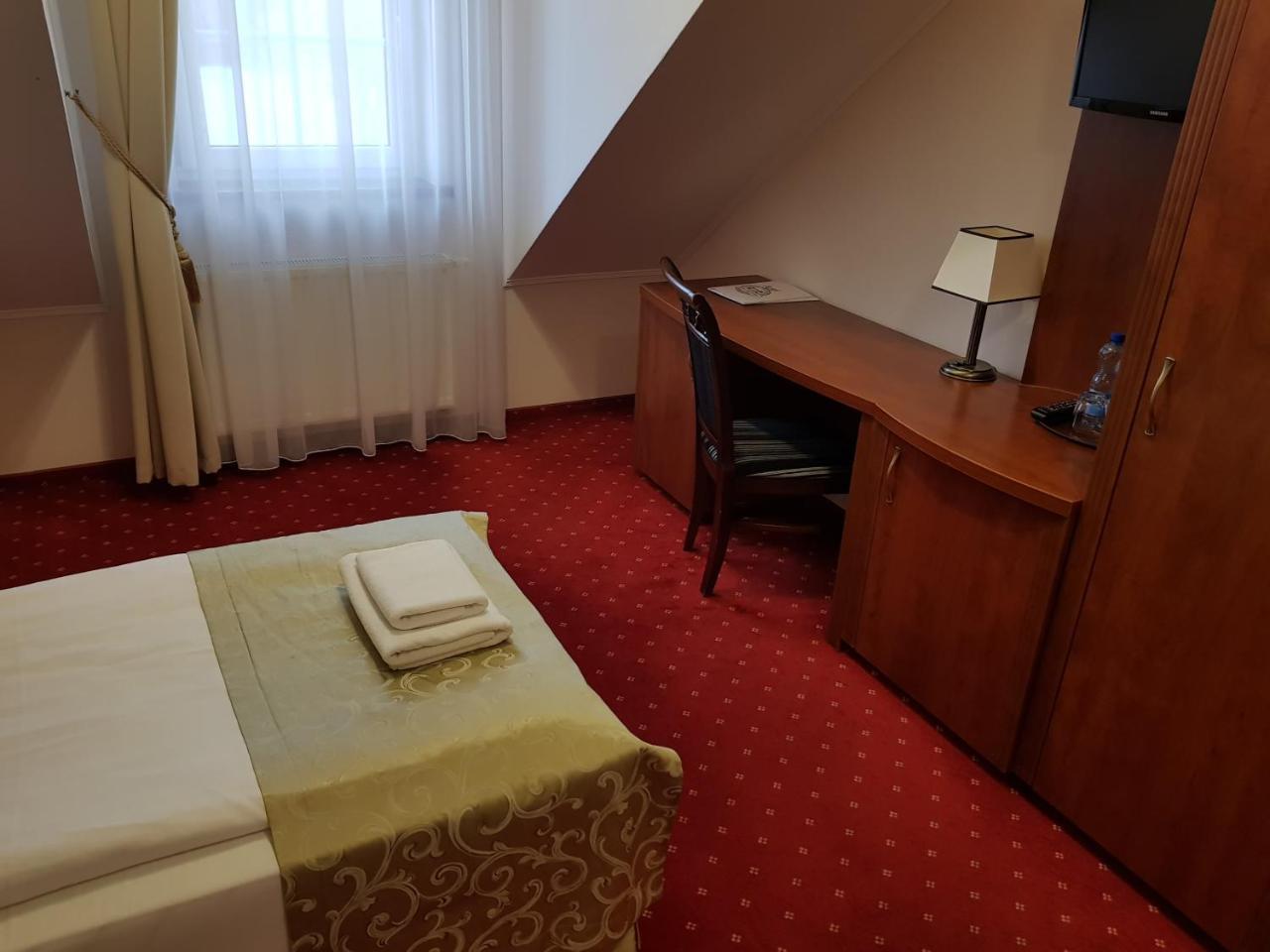 Hotel Stara Gorzelnia Licheń Dış mekan fotoğraf